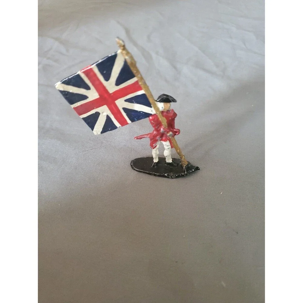 Revolutionary War British Hand Painted Flats Lead Toy Soldier Flag Bearer